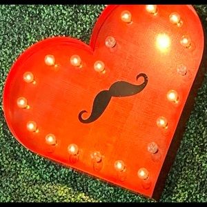 Meet your Posher, Maysara